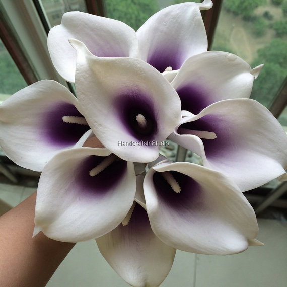 Hochzeit - Real Touch Purple And White Calla Lilies Bouquet 10pcs/Set Purple Heart Calla Lily For Bridal Bouquets