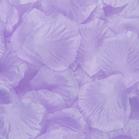Hochzeit - 1000 pcs Lavender Silk Rose Petals Lilac Flower Petals For Wedding Cake Table Centerpiece Decor