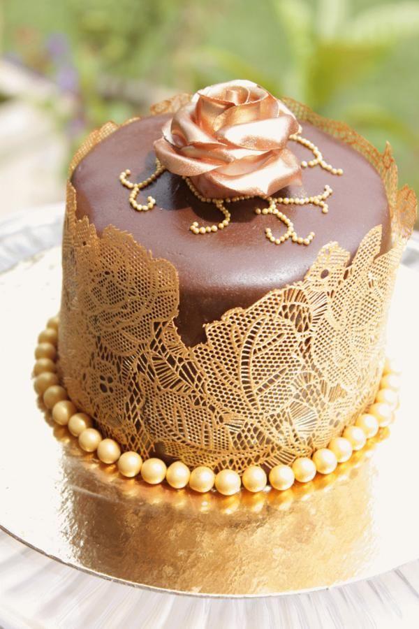 زفاف - Decadent Gold And Chocolate Mini Cake