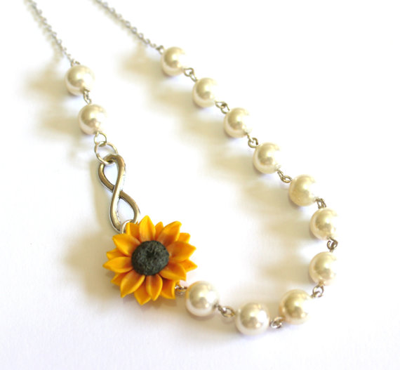 Hochzeit - Sunflower Infinity Necklace, Sunflower Jewelry, Yellow Sunflower Bridesmaid, Sunflower Flower Necklace, Bridal Flowers, Bridesmaid Necklace