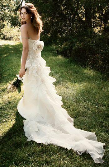 Hochzeit - Carmen Marc Valvo 'Cody' Silk Gazar Gown 