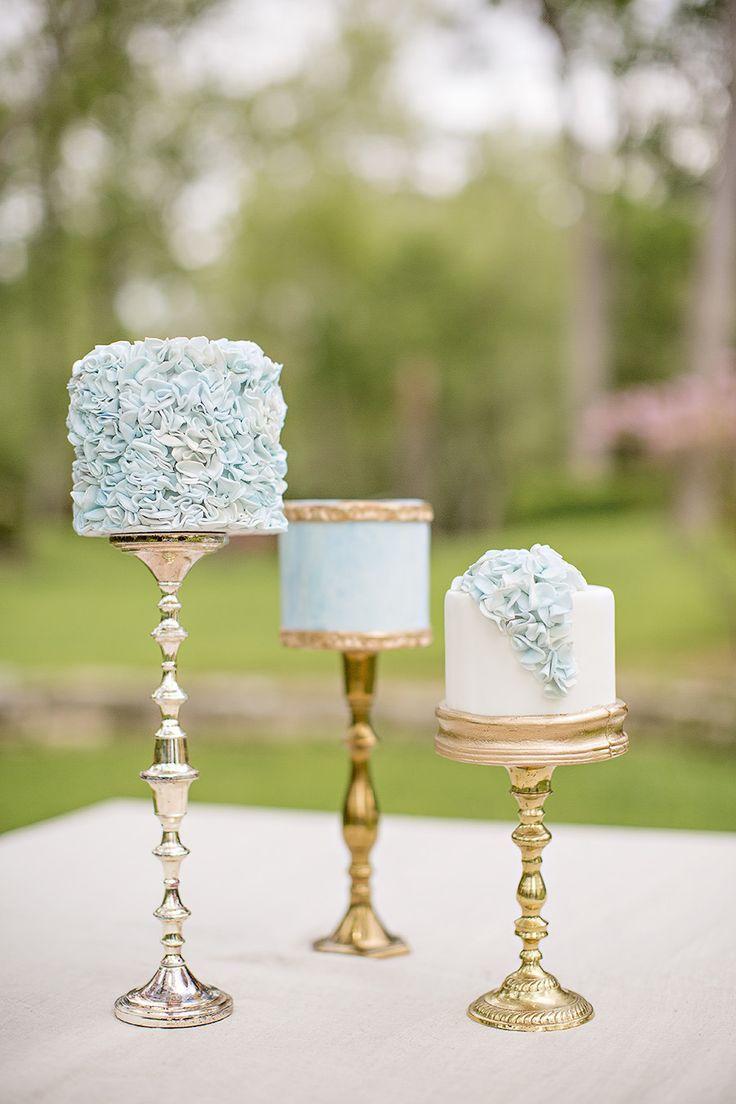 Hochzeit - 20 Mini Wedding Cakes Too Good To Eat! Plus Tutorials!