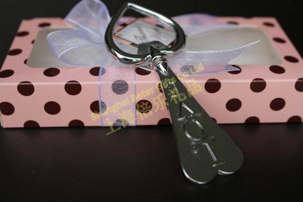Свадьба - Free Shipping 30box Hearts Bottle Opener Pink Dot Box BETER WJ023/D Unique Wedding Favor Ideas from Reliable favor craft suppliers on Your Party Supplies 