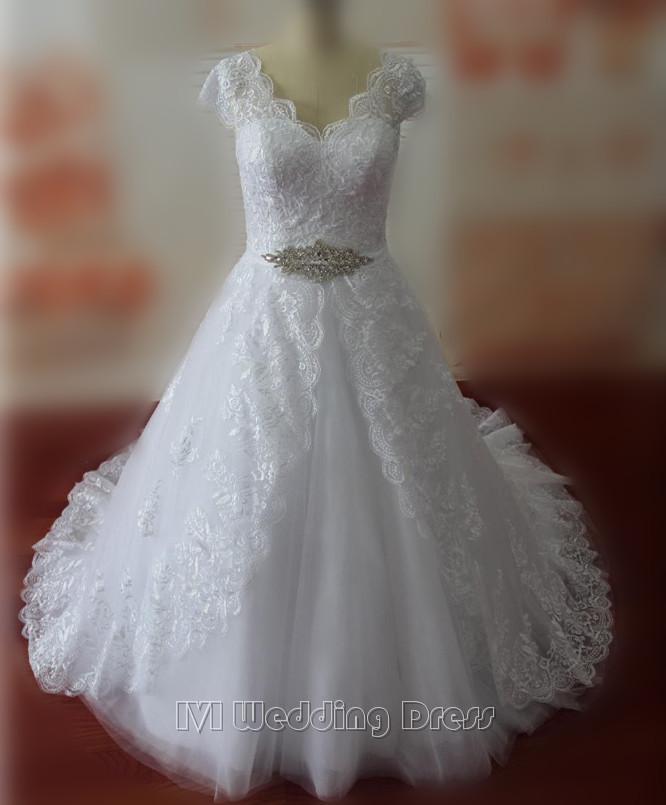 Mariage - Real Samples Plus Size Sexy V-neck Wedding Dresses Cap Sleeves Wedding Gowns Lace Bridal Gowns Custom Made Bridal Dress