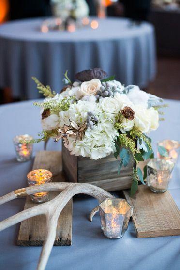 Mariage - 84 Ways To Use Antlers For Your Rustic Wedding