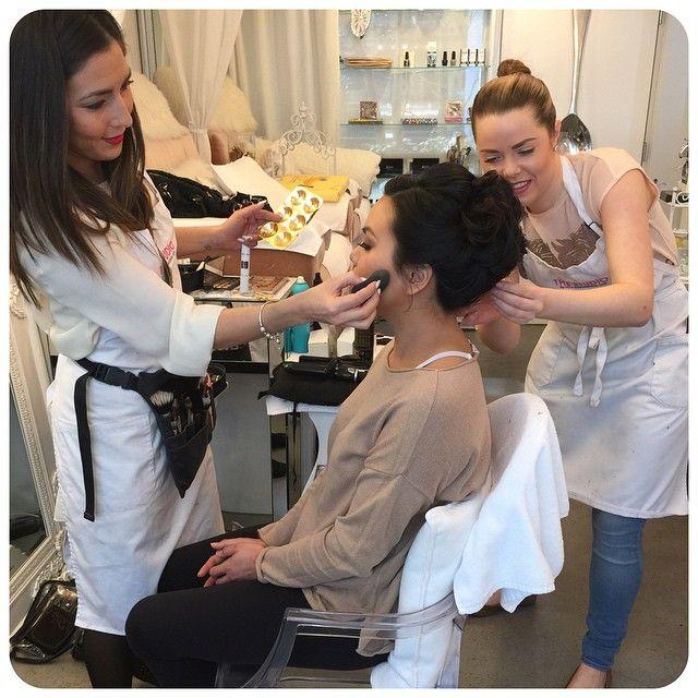 Hochzeit - MikaDoesMakeup On Instagram: “Work Work With Faye @thestudiomika        …”
