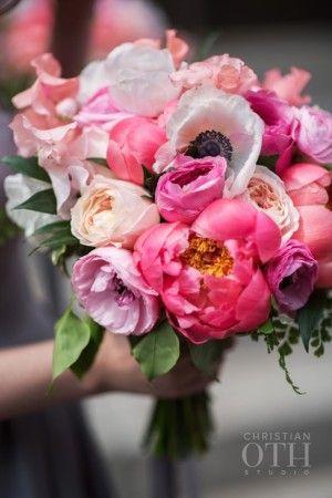 Hochzeit - Coral And Lavender Wedding Bouquet - Belle The Magazine