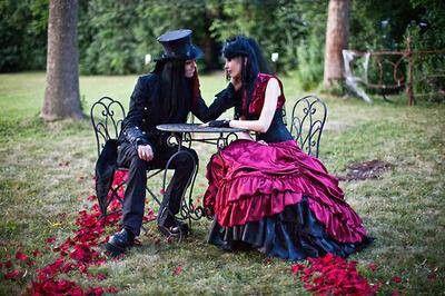 Hochzeit - Halloween/Gothic Wedding Attire