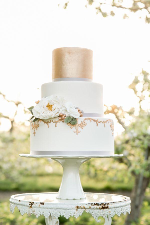 Wedding - 50 Gorgeous, Gilded Gold Cakes