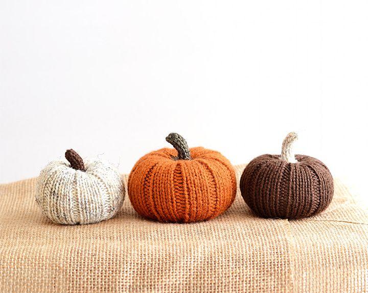 Hochzeit - Three Little Pumpkins Or A Great Idea For Autumn Decoration