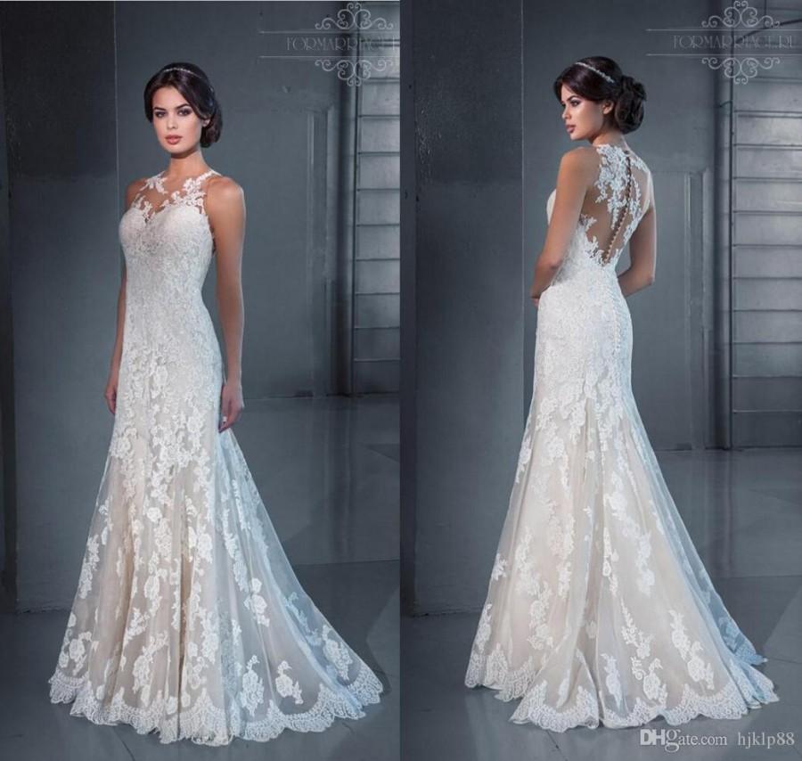 Mariage - 2015 New Slim Sexy Sheer Illusion Jewel Neckline Backless Wedding Dresses Lace/Tulle Applique Bridal Gown Wedding Dress Covered Button Online with $120.16/Piece on Hjklp88's Store 