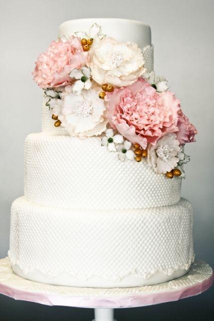 Свадьба - Wedding Cake With Pink And Gold