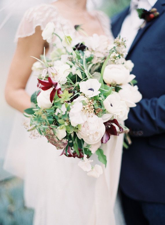 Mariage - White Peony Bouquet 