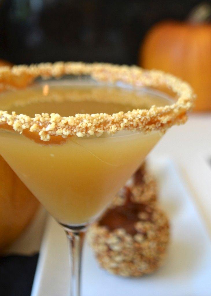 Hochzeit - Caramel Apple Martini - Tweet And Eats
