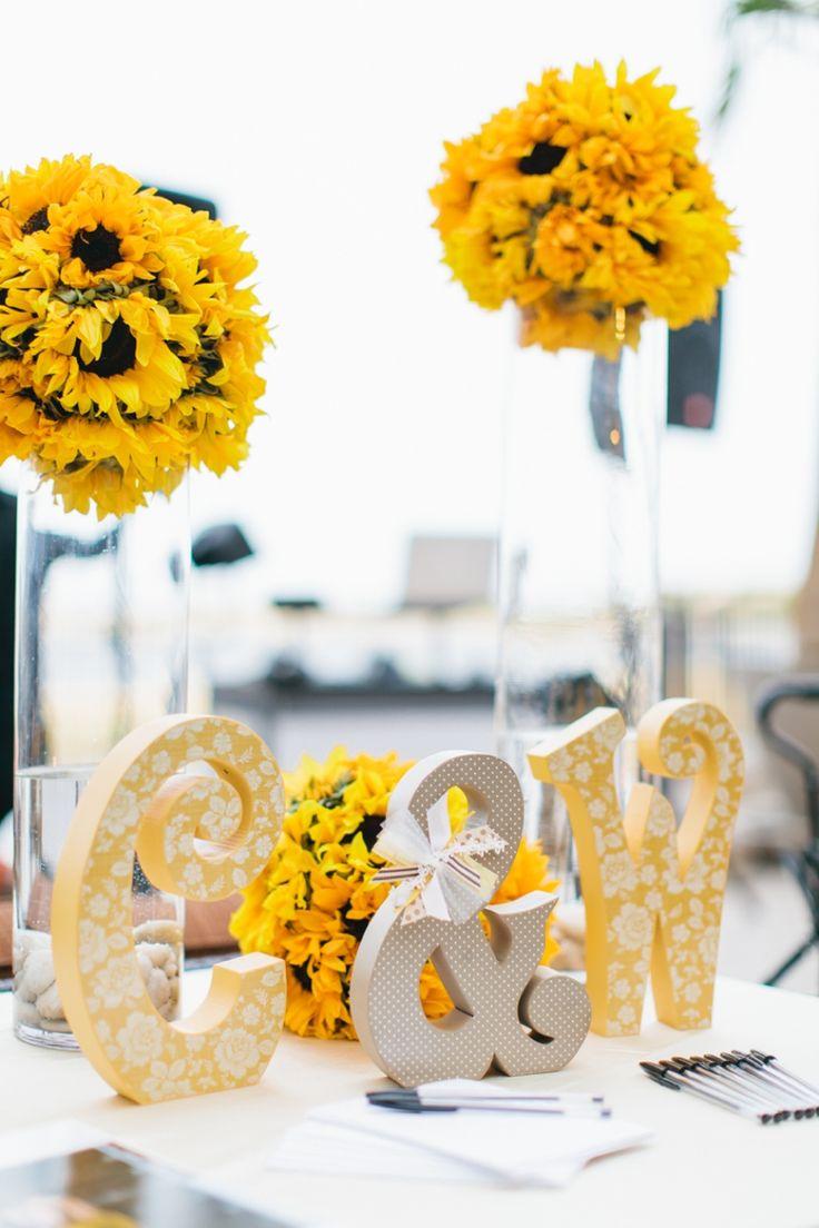 Mariage - Yellow And White Air Force Wedding