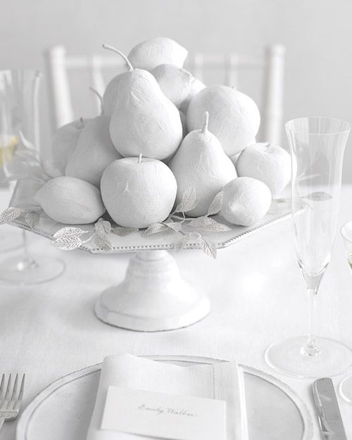 Hochzeit - Winter White Fruits How-To - Martha Stewart Weddings Inspiration