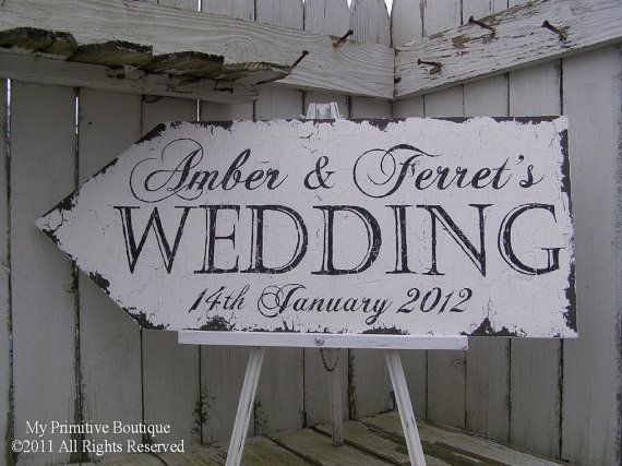 Hochzeit - VINTAGE WEDDING ARROW, Casual Wedding, Shabby Chic Wedding, Vintage Wedding Sign...30x12 Directional Arrow