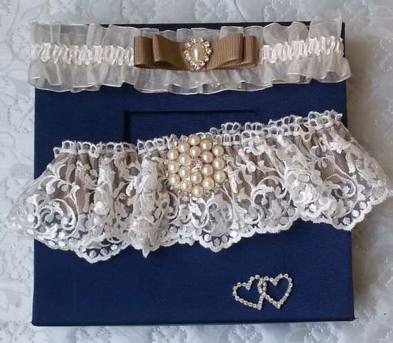 Hochzeit - Wedding leg garter, Wedding Garters ,Garter, Bridal Garter Set ,İvory Lace Garters, Bridal Accessory,Wedding Accessory