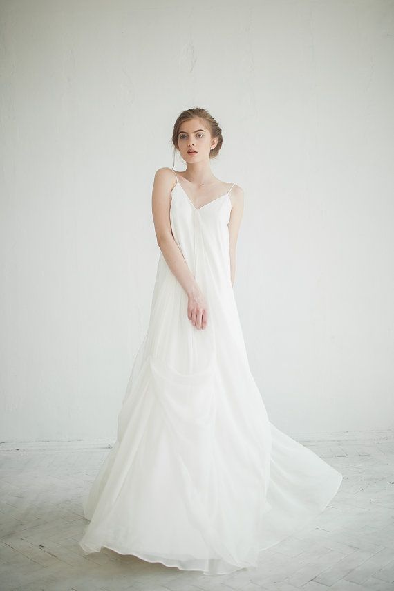 Hochzeit - Wedding Dress // Lili