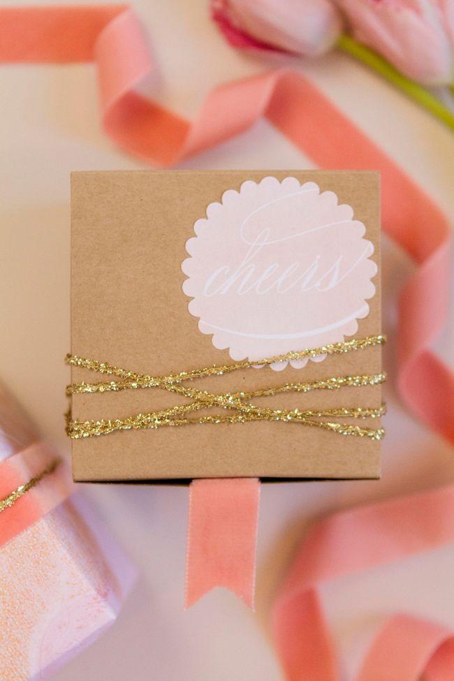 Hochzeit - Spring Wrapping With Minted