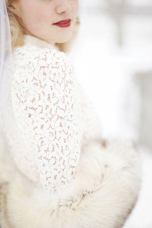 Hochzeit - 1940s Vintage Lace For A Winter Wonderland Wedding ~ A Bridal Photoshoot…