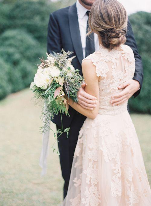 زفاف - Sexy V-neck Floor Length White/Ivory/Champagne Lace Wedding Dress 2015 Fall Wedding Gown Personalized Bridal Gown Online with $136.13/Piece on Gama's Store 