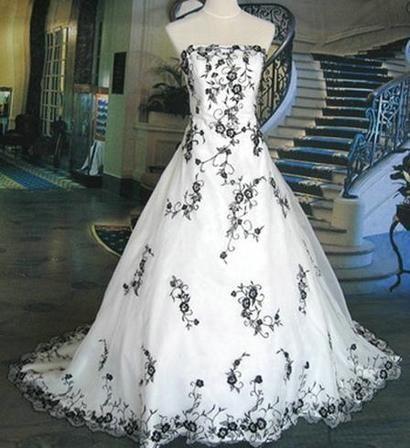 Mariage - White-gothic-wedding-dress - Elegant Wedding