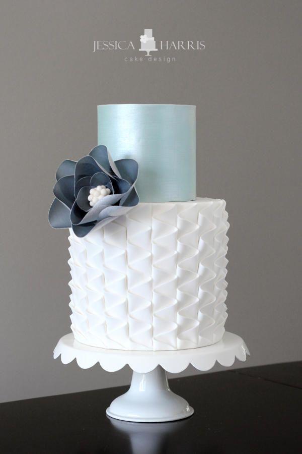 Hochzeit - Zig Zag Modern Ruffle Cake