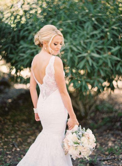 زفاف - 10 Gorgeous Wedding Dress Back Details