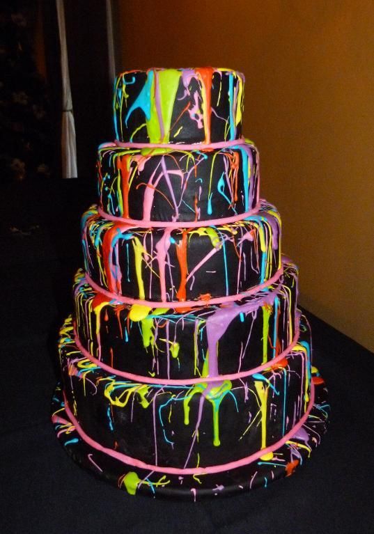 زفاف - You Have To See Splatter Paint Neon Cake On Craftsy!