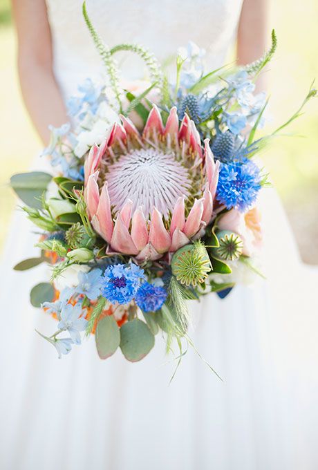 Hochzeit - Wedding Bouquet Ideas: Protea & Thistle