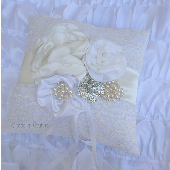 زفاف - Lace Ring Bearer Pillow for wedding -  Elegant Ring Bearer Pillow - Glam Wedding - White Lace Pillow by Isabella Couture Bridal