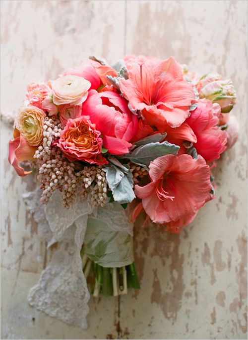 Hochzeit - Wedding Flowers Inspiration : Wedding Chicks Blog 