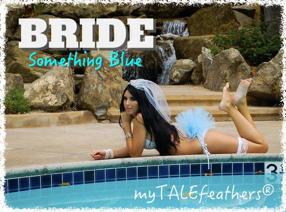 Mariage - Bachelorette Bling Bikini Veil - Something Blue - by myTALEfeathers® - Bride Bling - Booty Veil - Vegas - Cruise - Honeymoon