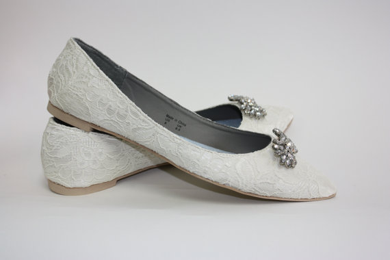 Hochzeit - Wedding Shoes - Lace - Flats - Lace Wedding Shoes - Crystals - Wedding Flats - Shoes - Crystals -  Downton Abby - Vintage Shoe - Parisxox