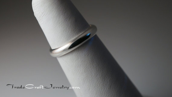 Hochzeit - 3mm Argentium Silver Ring Plain Classic Wedding Band Promise Commitment - Sizes 2-15 with 1/2 & 1/4 sizes