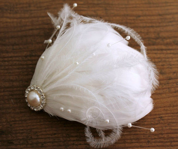 Mariage - Bridal Feather Fascinator - White Rhinestone Pearl - Vintage Glamour - Pearl Spray
