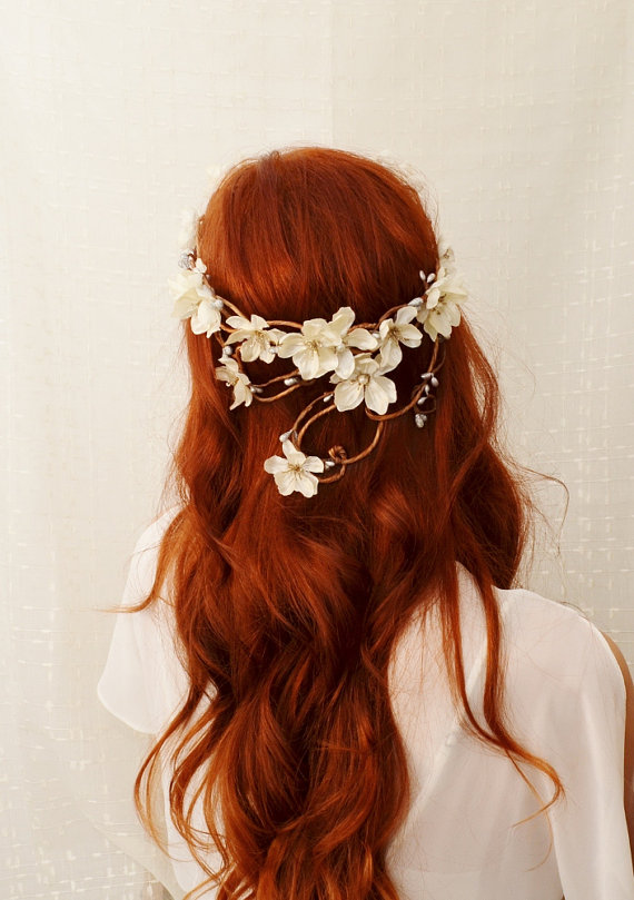 زفاف - Wedding headpiece, ivory flower crown, hair wreath, bridal crown, wedding accessories, hair accessory by gardens of whimsy - Diana