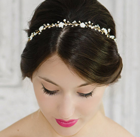 زفاف - Bridal Freshwater Pearl, Handcarved Mother of Pearl Flower and Rhinestonel Hair Vine, Halo Headpiece, Crown Bridal Hair Accessory