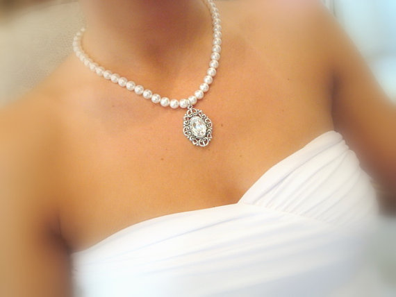 Hochzeit - Bridal necklace, vintage wedding jewelry, pearl necklace with Swarovski crystal and Swarovski pearls, vintage style necklace, antique silver