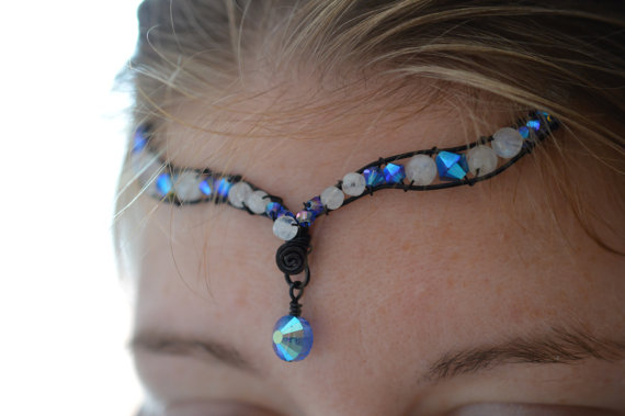 زفاف - Moonstone and Crystal Tiara - Third Eye crown - Bridal Tiara - Blue Black and White - Rainbow Moonstone