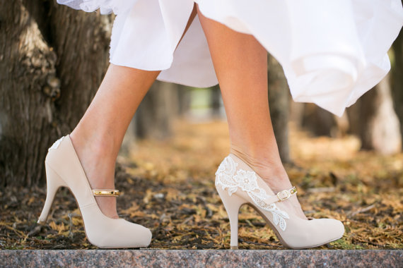 زفاف - Nude Mary Jane Heels, Nude Bridal Shoes, Nude Wedding Shoes with Ivory Lace. US Size 7.5