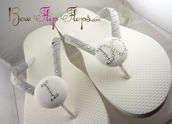 Свадьба - Silver Swarovski Rhinestone I Do flip flops - choose ribbon and crystal color for the Bride/ bridal shower/ wedding shoes