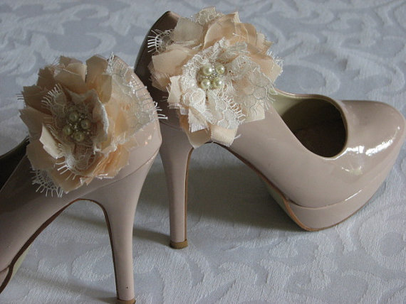 Wedding - Peach shoe clips Lace shoe flowers Wedding shoe flowers Peach shoe flowers Peach shoe clips Ivory lace Peach wedding shoes Peach wedding