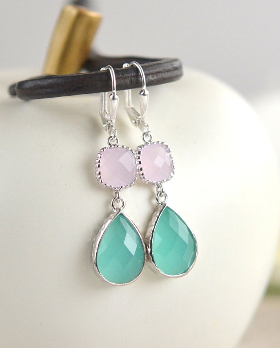 Mariage - Aqua and Soft Pink Dangle Earrings in Silver. Drop Earrings. Dangle Earrings. Bridesmaid Gift. Wedding. Bridal Jewelry. Aqua Earrings.