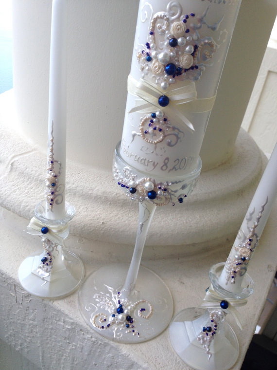 Hochzeit - Beautiful wedding unity candle set - 3 candles and 3 glass candleholders in ivory and dark blue, wedding reception, unity ceremony