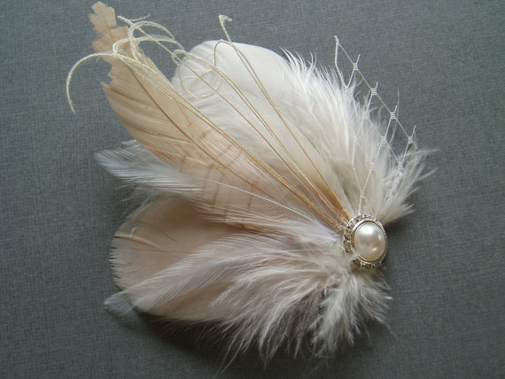 زفاف - Wedding Hair Piece Bridal Hair Accessory Bride Feather Fascinator, Feather Hair Piece, ivory nude blush hair clip