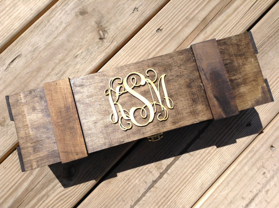 زفاف - Engraved Wine Box Personalized - MONOGRAM - Rustic Distressed Vineyard Wedding - Wine Gift Box