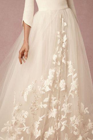 Hochzeit - Modest (or Almost-Modest) Wedding Dresses