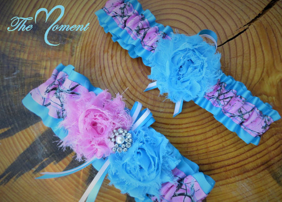 Hochzeit - Pink Camo Garter with Turquoise, Camo Wedding Garter Set, Pink and Turquoise Garter, Camo Wedding, Bridal Garter, Prom Garter